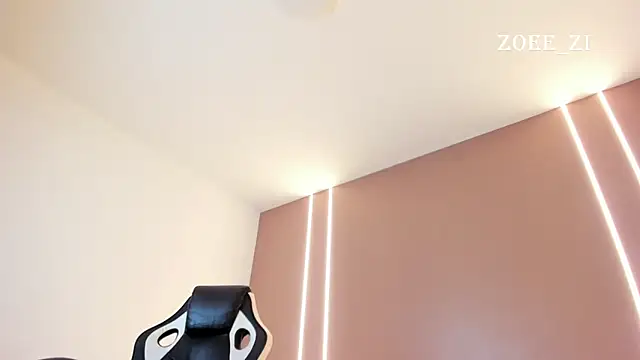 צ'אט XXX בשידור חי של zoee_zi
