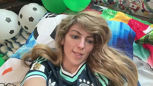 Chat +18 de CelestialRuby ao vivo