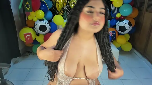 Chat XXX en directo de Karla18_