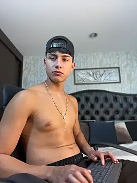 Lander_Cruz – Live XXX-chat