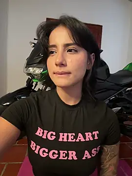 دردشة Ale_Lewis الجنسية المباشرة