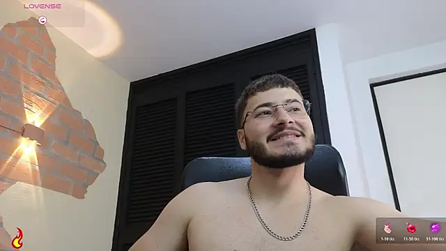 Brandon_01 Live XXX-Chat