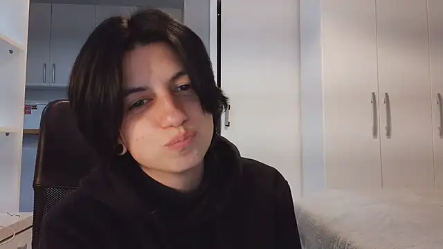 Chat +18 de kyslrana ao vivo