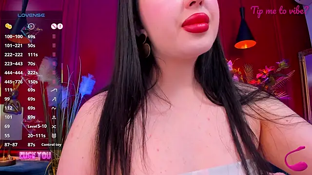 Chat +18 de Mayzzie ao vivo