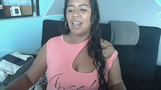 saggil23's Live XXX Chat