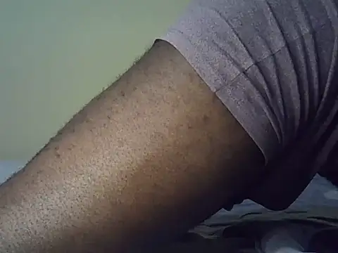XXX chat uživo modela Tikobs