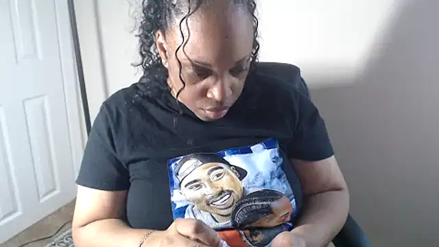 צ'אט XXX בשידור חי של Sexymona1218