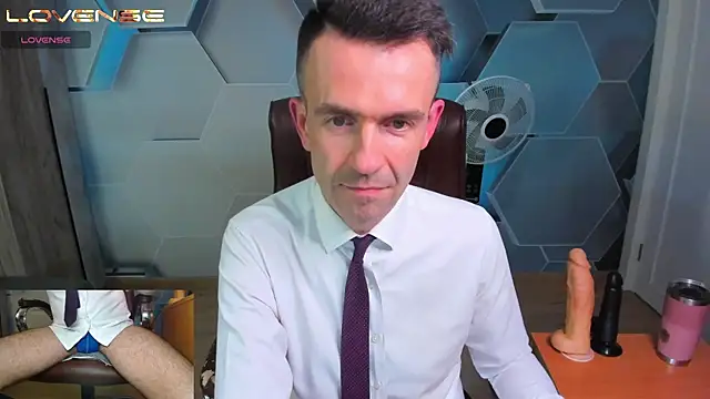 XXX chat uživo modela SteveTiger