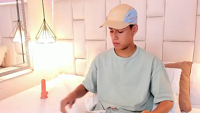 JacobFerrer Adlı Modelin Canlı XXX Sohbeti