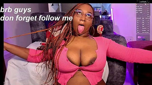 XXX chat uživo modela IssaNoirr