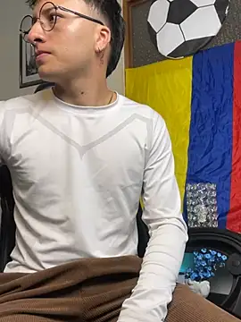 Czat XXX na żywo – Dereck_Klain