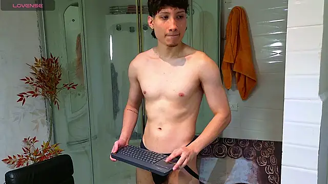 XXX chat uživo modela GodHades