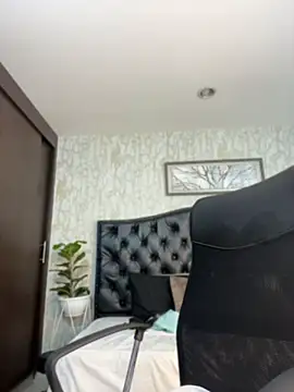Chat +18 de Lander_Cruz ao vivo