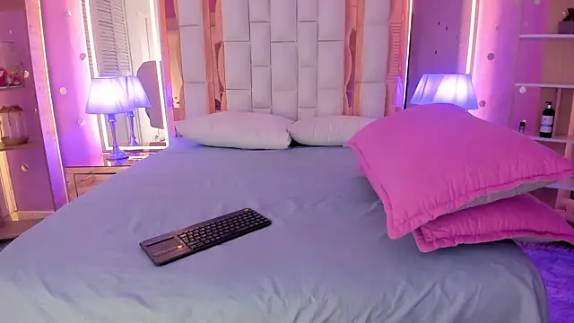 Goldentemptation_'s Live XXX Chat
