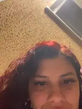 Mommyanddaddysexxy Adlı Modelin Canlı XXX Sohbeti
