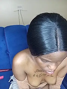 Virgin_shawrie Adlı Modelin Canlı XXX Sohbeti