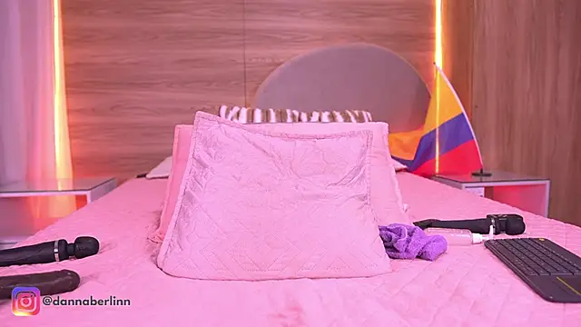 Chat +18 de danna_berlin_ ao vivo