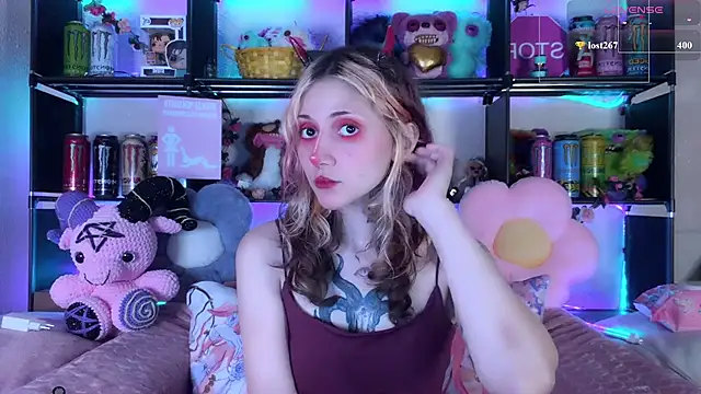 _Devill_Baby Adlı Modelin Canlı XXX Sohbeti