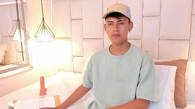 JacobFerrer Adlı Modelin Canlı XXX Sohbeti