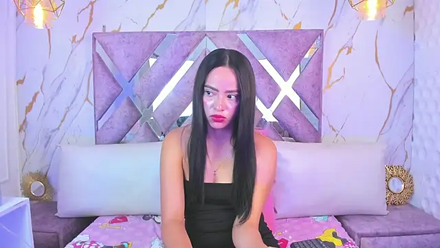 kloe_williams_ Adlı Modelin Canlı XXX Sohbeti
