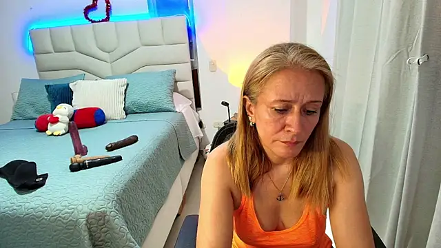 Chat XXX en directo de Naty_Stone