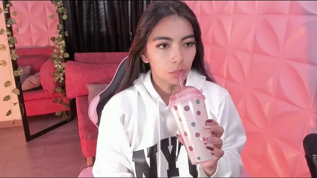 Онлайн чат XXX NattGomez