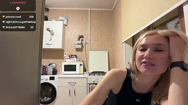 AngelJeni Chat XXX in diretta
