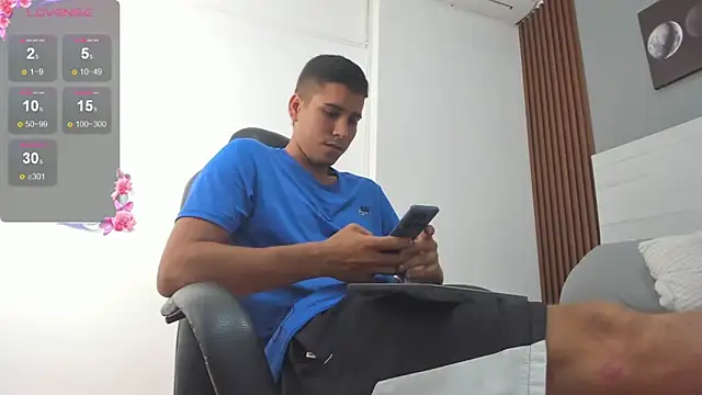 Mauro_boy Live XXX-chat