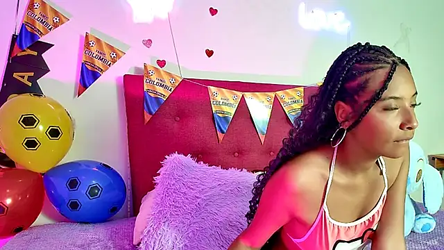 Ellie_Cute7 élő XXX-chatje