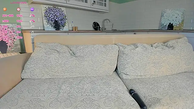 UWU_flower Chat XXX in diretta