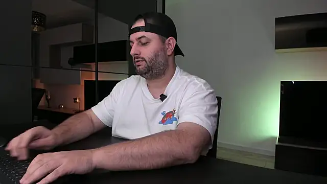 DravenPeak's Live XXX Chat