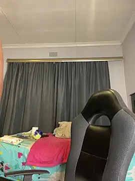 Honeycoco0211 live XXX chat
