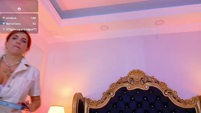 AdelinaVans' Live XXX Chat