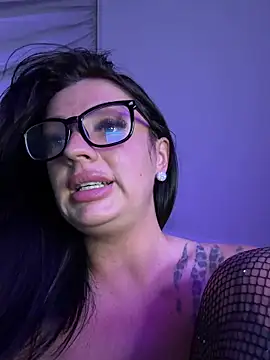 miraa_bellaa élő XXX-chatje