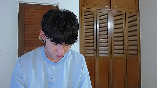 XXX chat uživo modela Michael_blue