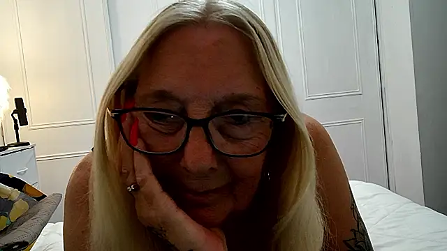 Chanel-56's Live XXX Chat
