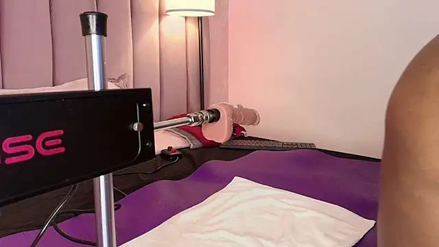 HallyBans Live XXX Chat