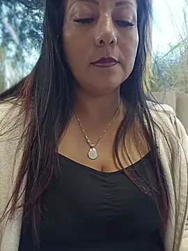 Chat +18 de misshot_02 ao vivo