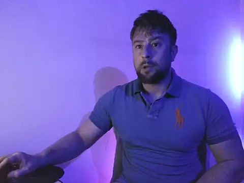 Chaos_knighT_ élő XXX-chatje