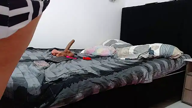 preciosa_15's Live XXX Chat