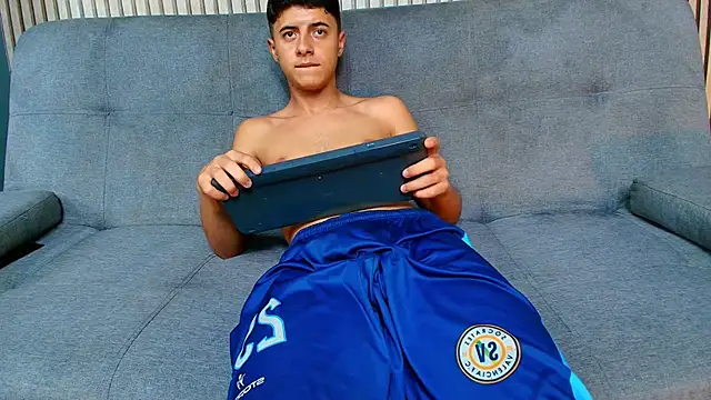 Justin_ortiz: απευθείας συνομιλία ΧΧΧ