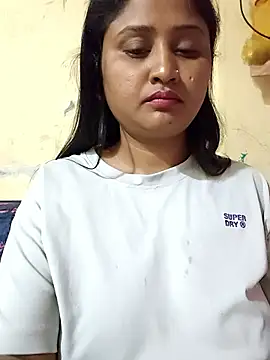 Tridha_2 Chat XXX in diretta