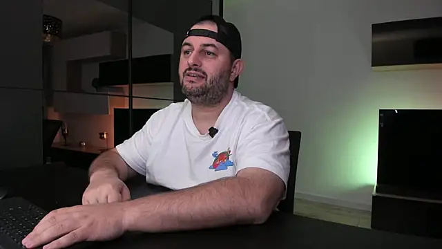 DravenPeak élő XXX-chatje