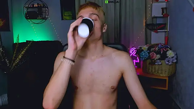 john_lik's Live XXX Chat