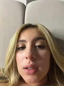 Czat XXX na żywo – Cloee_Rainbow1