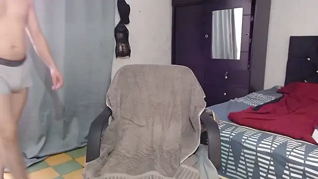 suckmydickbitch97 现场XXX聊天