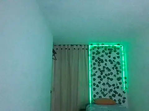 XXX chat uživo modela SexDiffrent