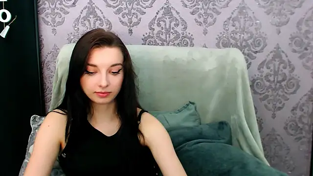 DominantLuna's Live XXX Chat