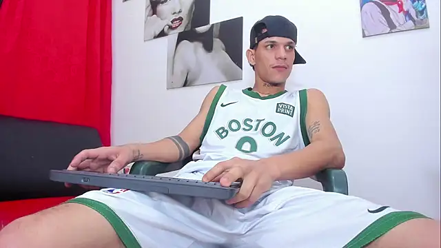 Chatroom XXX en direct de big_hot_boy_