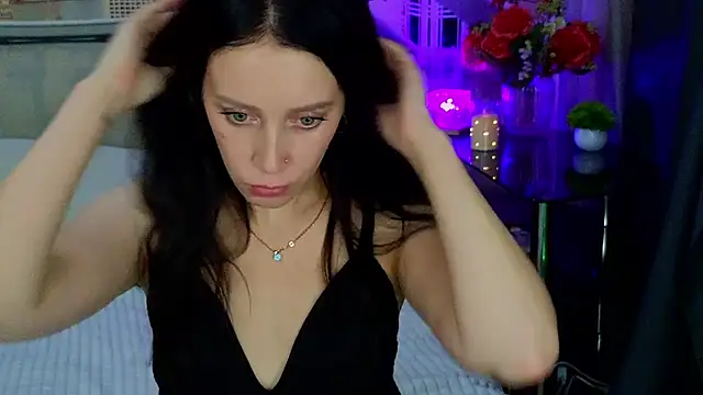 MonicaSweetx: онлайн-секс-чат